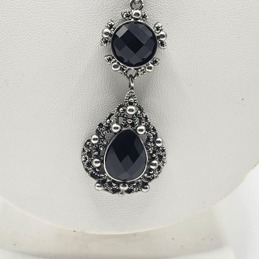 Vintage Style Silver Tone Black Teardrop Pendant Necklace Goth Victorian Boho‎